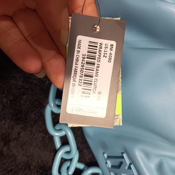 NWT Badgley Mischka baby blue large clutch - Picture 4 of 6